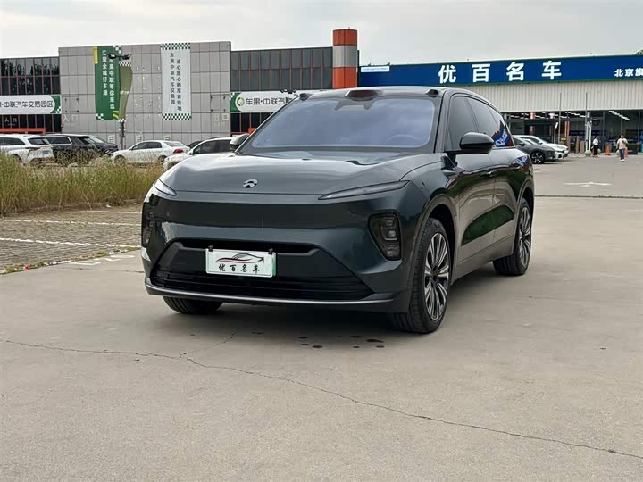 NIO ES8 2023 75kWh Executive Edition