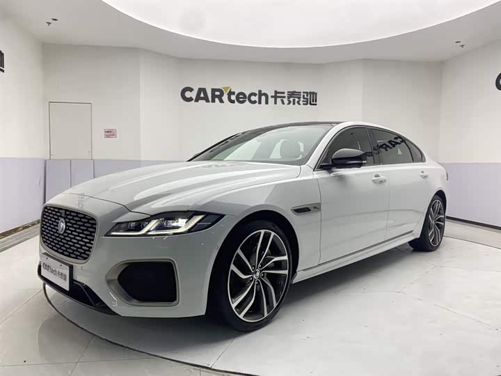Jaguar XFL 2024 2.0T P300 four-wheel drive flagship sports gold version