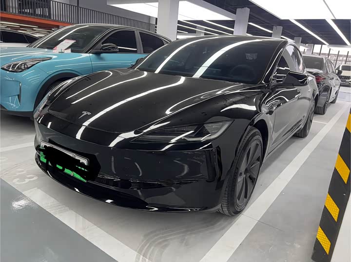 2024 Model 3 2023 Model Long Range All-Wheel Drive Edition