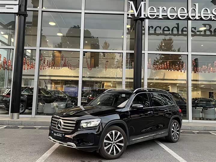 Mercedes-Benz GLB 2024 GLB 220 Fashion Model