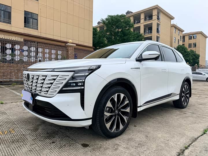 Changan CS75PLUS 2025 fourth generation UItra 2.0T New Blue Whale Qingyun type