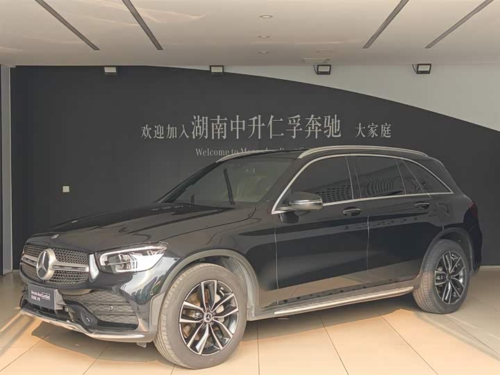 Mercedes-Benz GLC 2023 GLC 260 L 4MATIC luxury model 5 seats