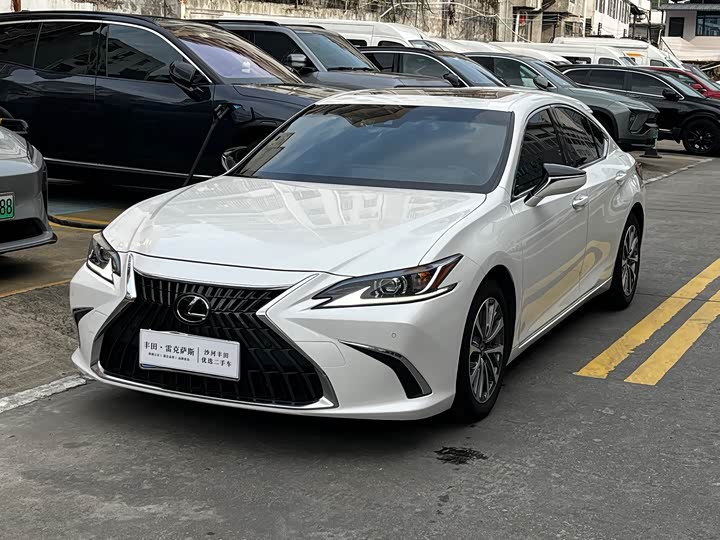 Lexus ES 2022 200 Excellence Edition