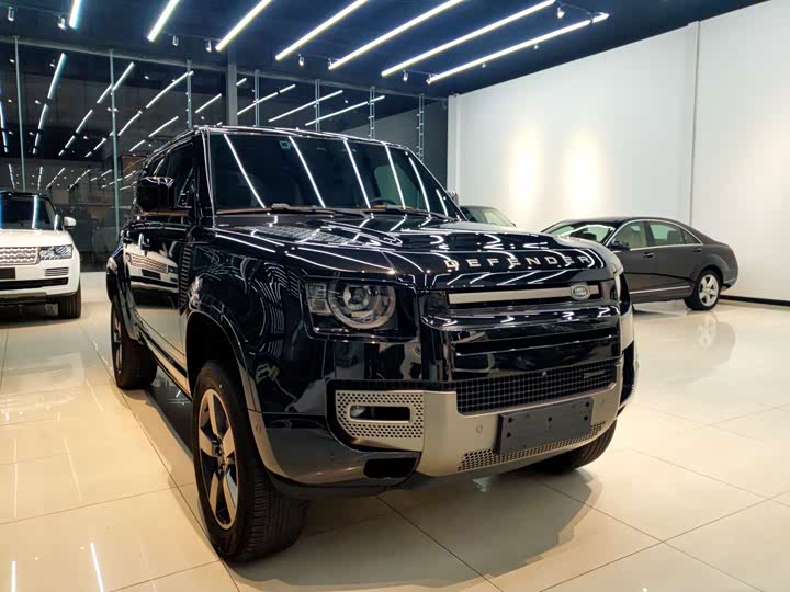 Land Rover Defender 2023 110 3.0T P400 X-Dynamic HSE