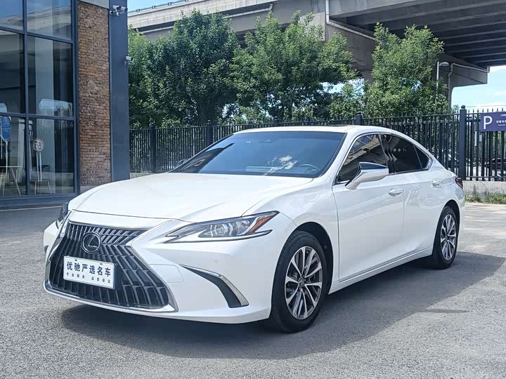 Lexus ES 2021 200 Excellence Edition