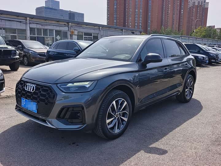 Audi Q5L 2024 40 TFSI luxury and dynamic model