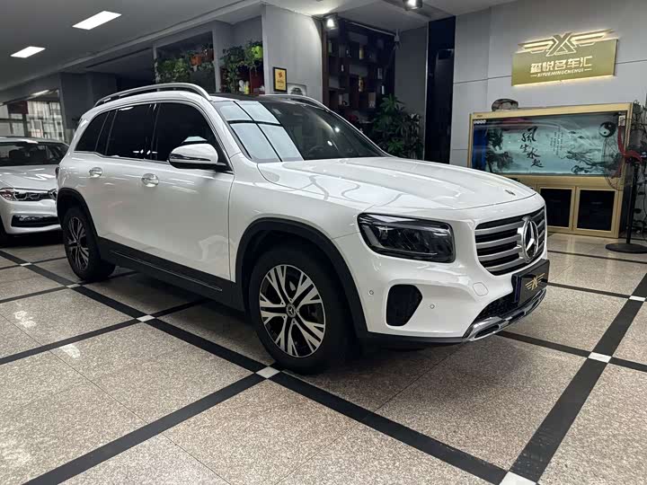 Mercedes-Benz GLB 2024 facelift GLB 220 dynamic version