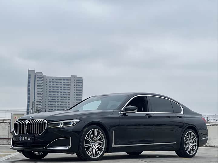 BMW7 Series 2022 Model 740Li xDrive Executive Model Luxury Package