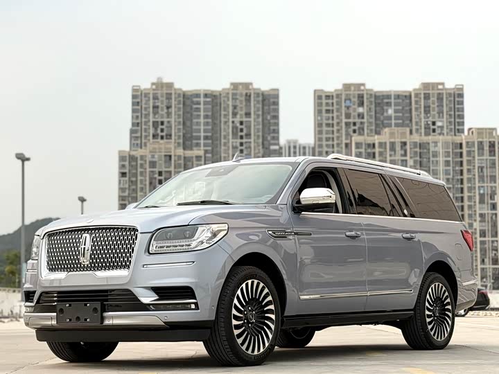 Navigator 2020 3.5T Long Axis Presidential Edition