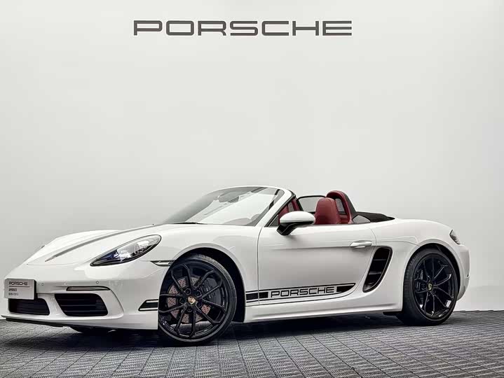 Porsche 718 2025 Boxster 2.0T