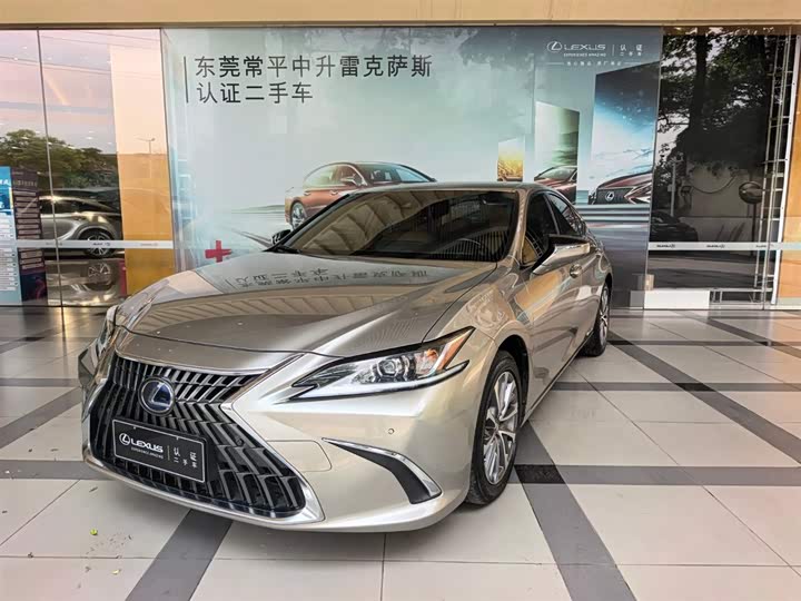 Lexus ES 2021 300h Excellence Edition