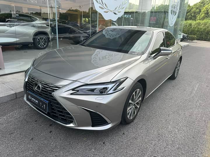 Lexus ES 2025 200 Premium Edition