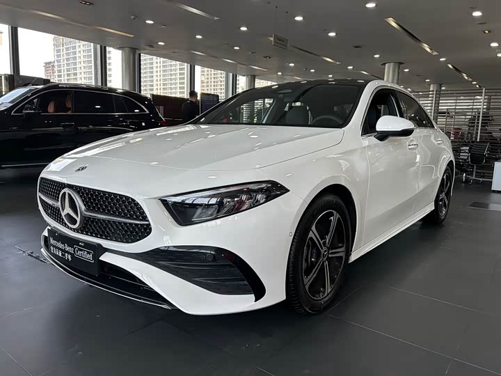 Mercedes-Benz A-Class 2024 Facelift A 200 L Fashion