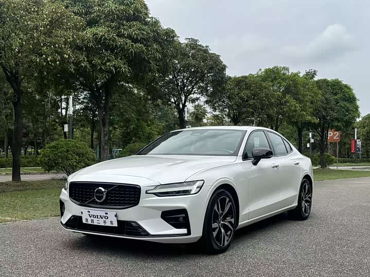 Volvo S60 2025 B5 Zhiya Sports Edition