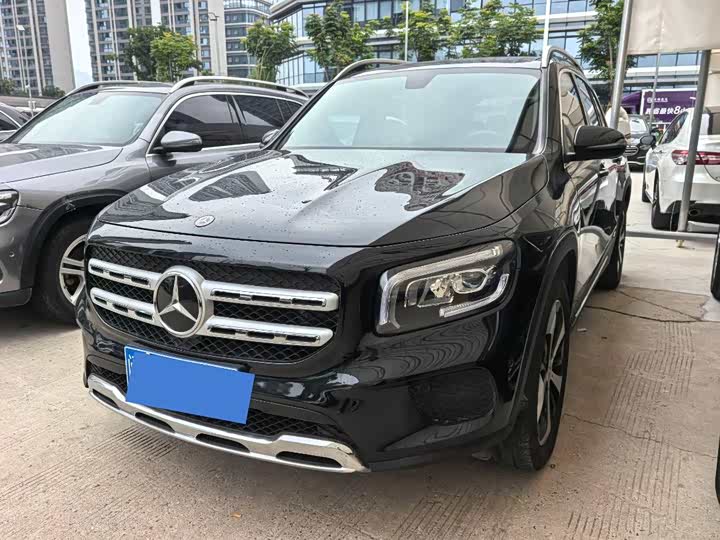 Mercedes-Benz GLB 2022 GLB 220 Fashion Model