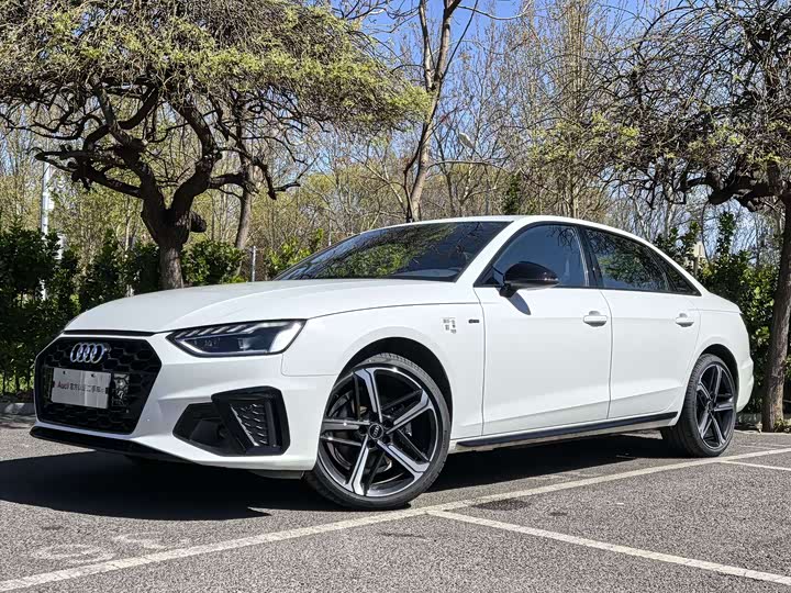 AudiA4L 2025 Model 200 Million Sales Joy Edition 40 TFSI Luxury DynamicModel