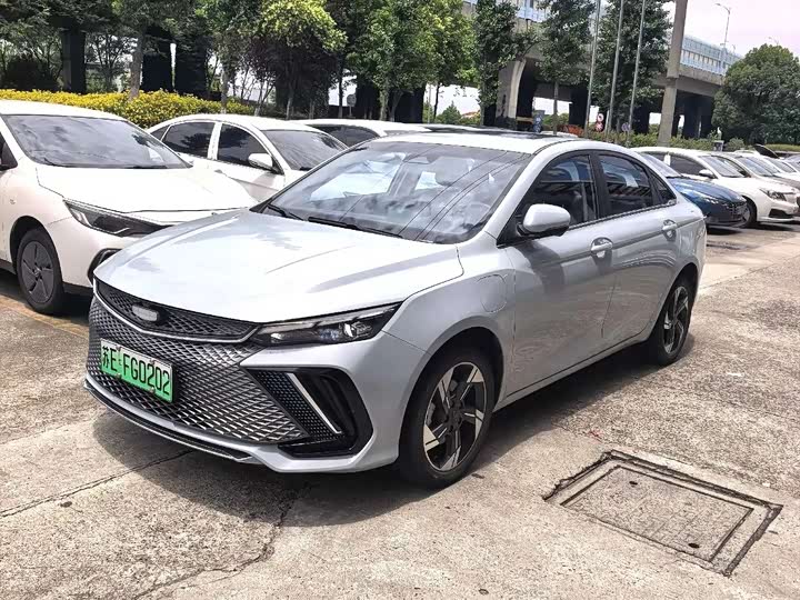 Emgrand L HiP 2022 1.5TD-DHT Pro 100KM Super Rui
