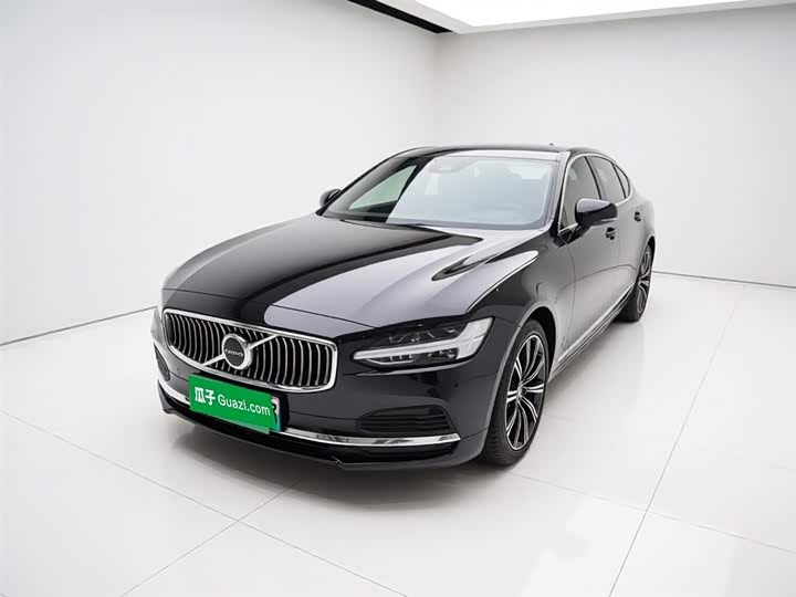 2021 Volvo S90 Recharge T8 Inscription