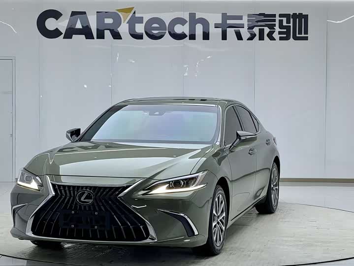 Lexus ES 2020 200 Excellence Edition