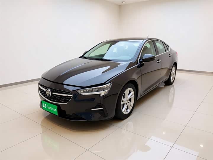 Regal 2020 552T luxury model