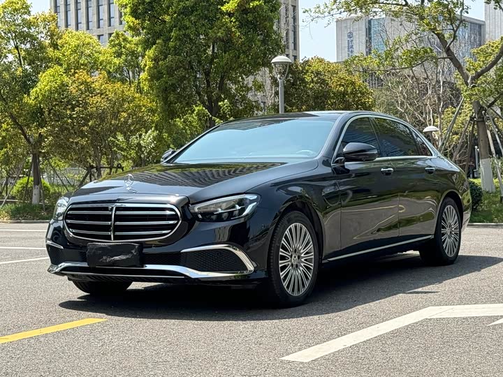 Mercedes-Benz E-Class 2022 E 300 L Fashion