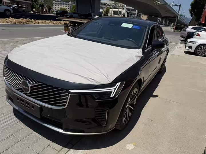 Volvo S90 2026 B5 Zhiyuan Luxury Edition
