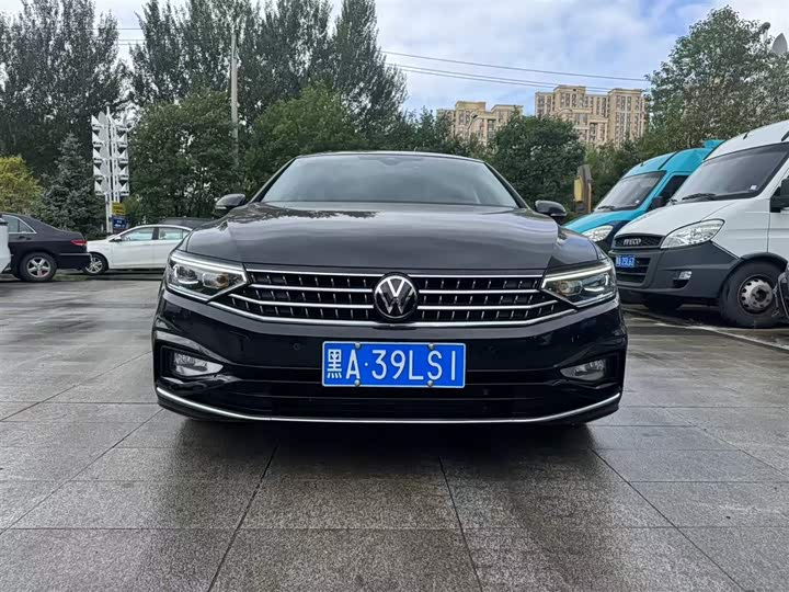 Magotan 2023 2 Million Edition 330TSI DSG Luxury