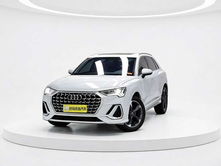 Audi Q3 2024 35 TFSI Fashionable and Dynamic