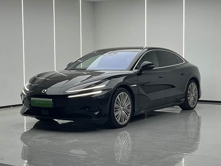Denza Z9 2024 1100km AWD Ultra