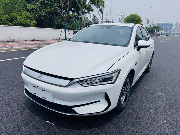 Qin PLUS 2021 EV 400KM luxury model