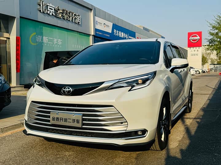 SIENNA 2024 model 2.5L hybrid four-wheel drive premium version