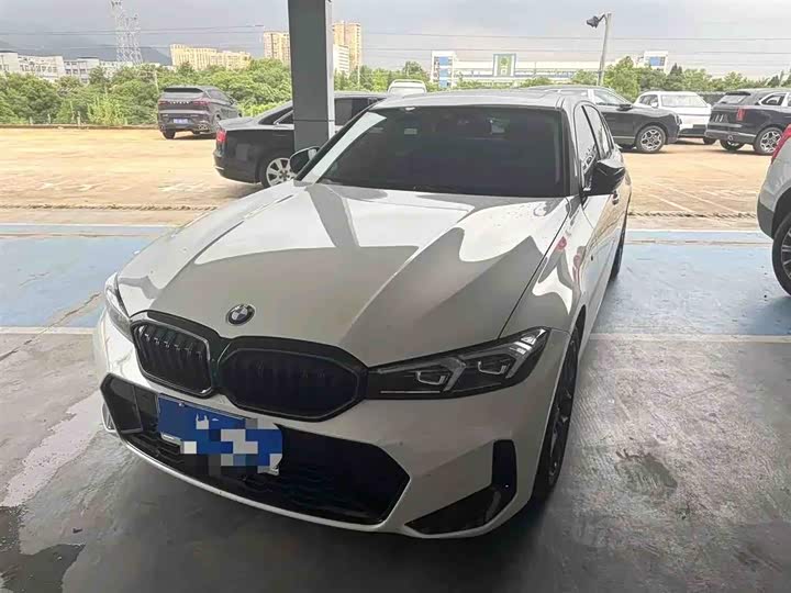 BMW 3 Series 2025 330Li M Sports Night Package