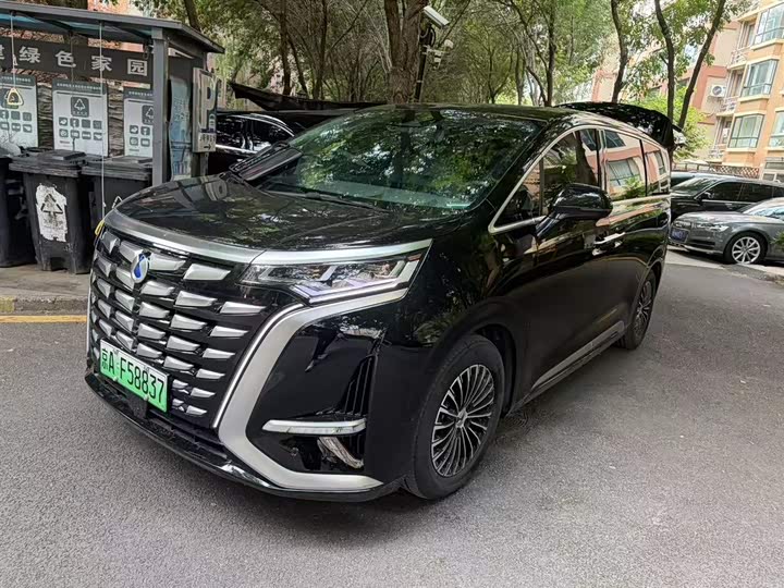 Denza D9 2022 model DM-i 970 four-wheel drive flagship model