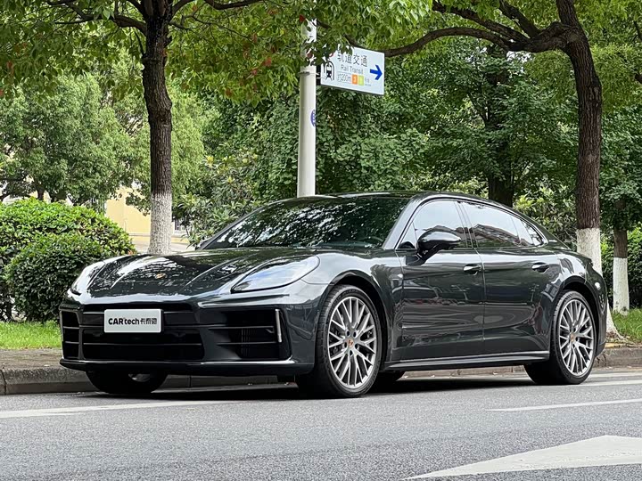 2024 Porsche Panamera 4 Executive 2.9T