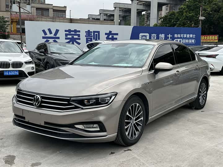 Magotan 2020 330TSI DSG luxury model