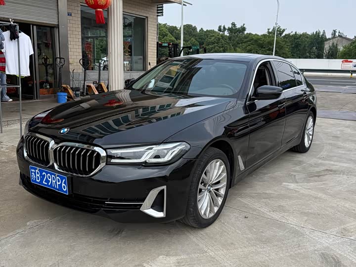 BMW 5 Series 2022 525Li M Sports Package