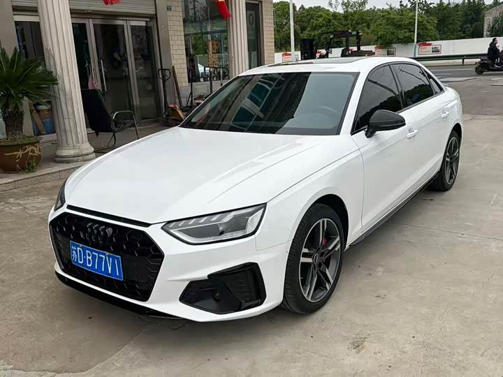 Audi A4L 2022 40 TFSI luxury and dynamic model