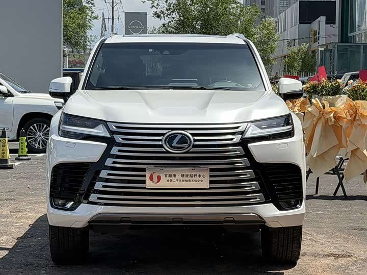 Lexus LX 2023 600 7-seat Luxury luxury American version