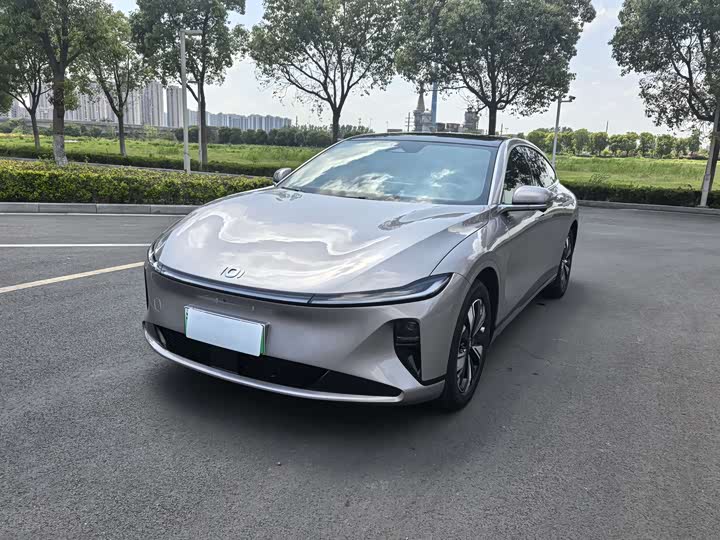 Changan Qiyuan A07 2025 Blue Whale extended range version 140 elite type