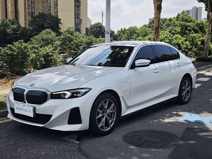 BMW i3 2025 eDrive 35 L