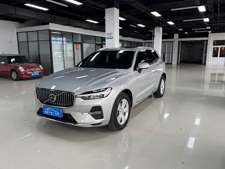 Volvo XC60 2022 B5 AWD Luxury Edition