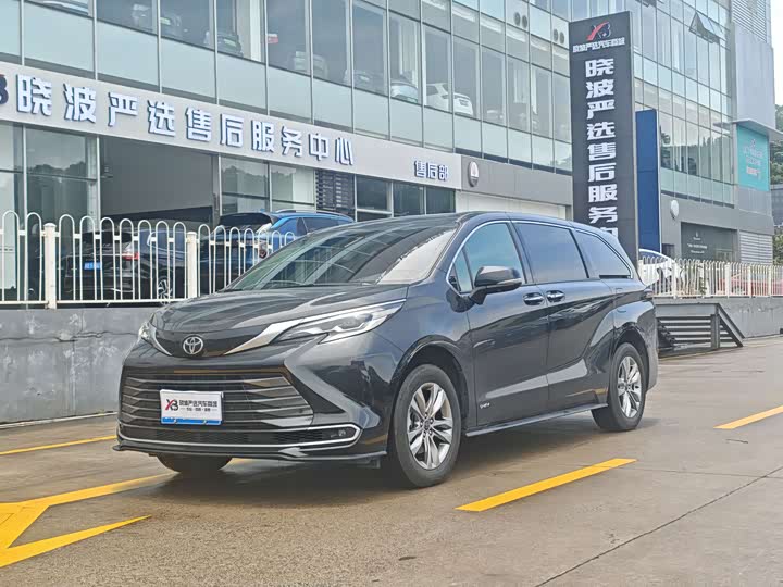 Senna Sienna 2024 2.5LHybrid Deluxe Edition
