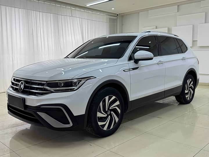 Tiguan L 2023 280TSI automatic two-wheel drive Chaochuang limited edition
