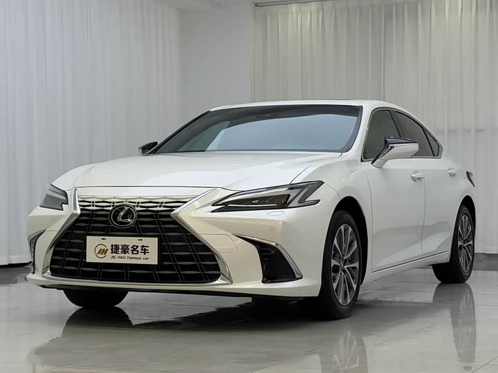 LexusES 2025 Model 200 Premium Edition