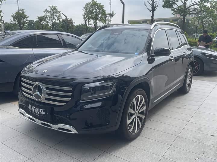 Mercedes-Benz GLB 2024 GLB 220 Fashion Model