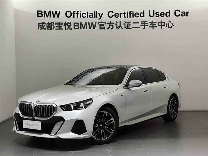 BMW 5 Series 2025 525Li M Sports Package