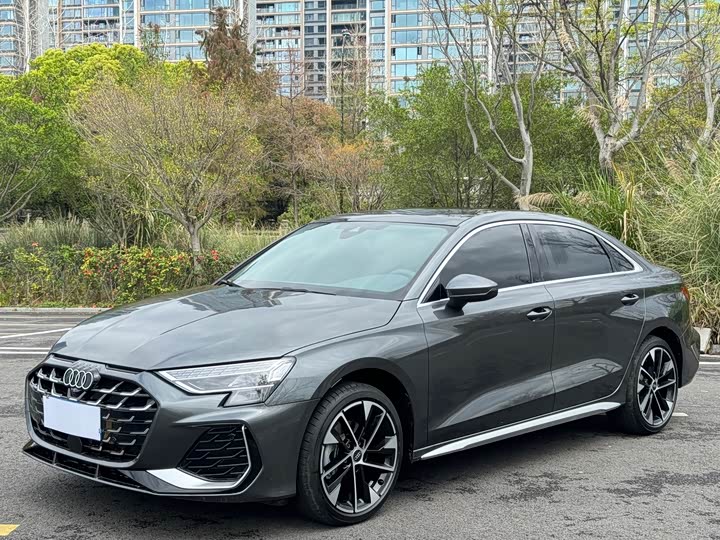 2025 Audi A3 2025 A3L Limousine 35TFSI Flying Spur Exclusive
