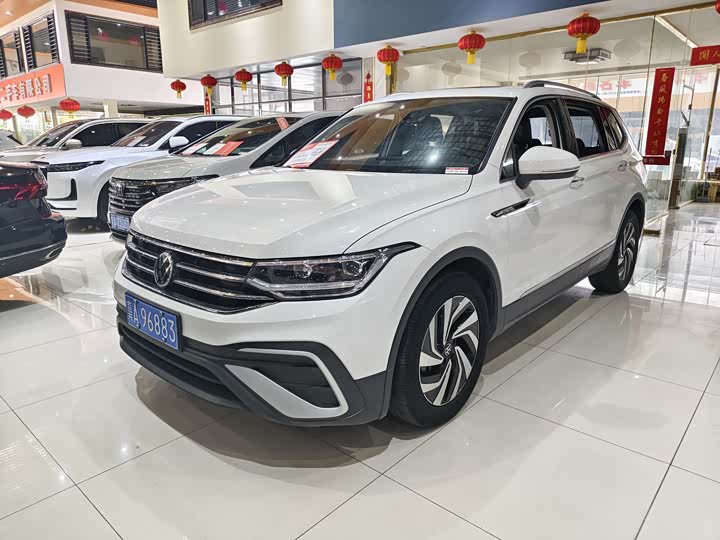 2022 Tiguan L 2022 330TSI automatic two-wheel drive smart version