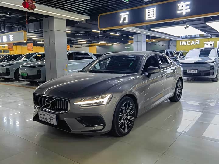 2021 Volvo S60 2022 B4 Zhiyuan Luxury Edition