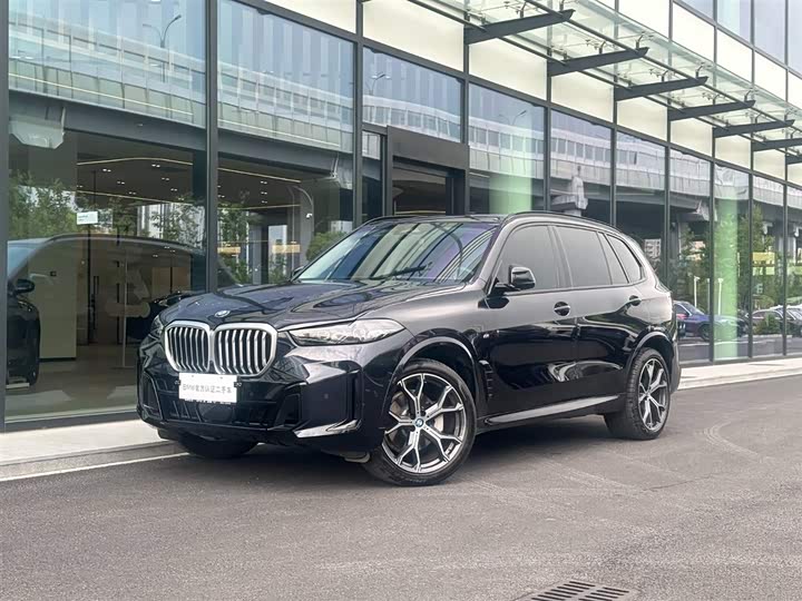 2025 BMW X5 2025 xDrive 30Li Exclusive M Sports Night Package